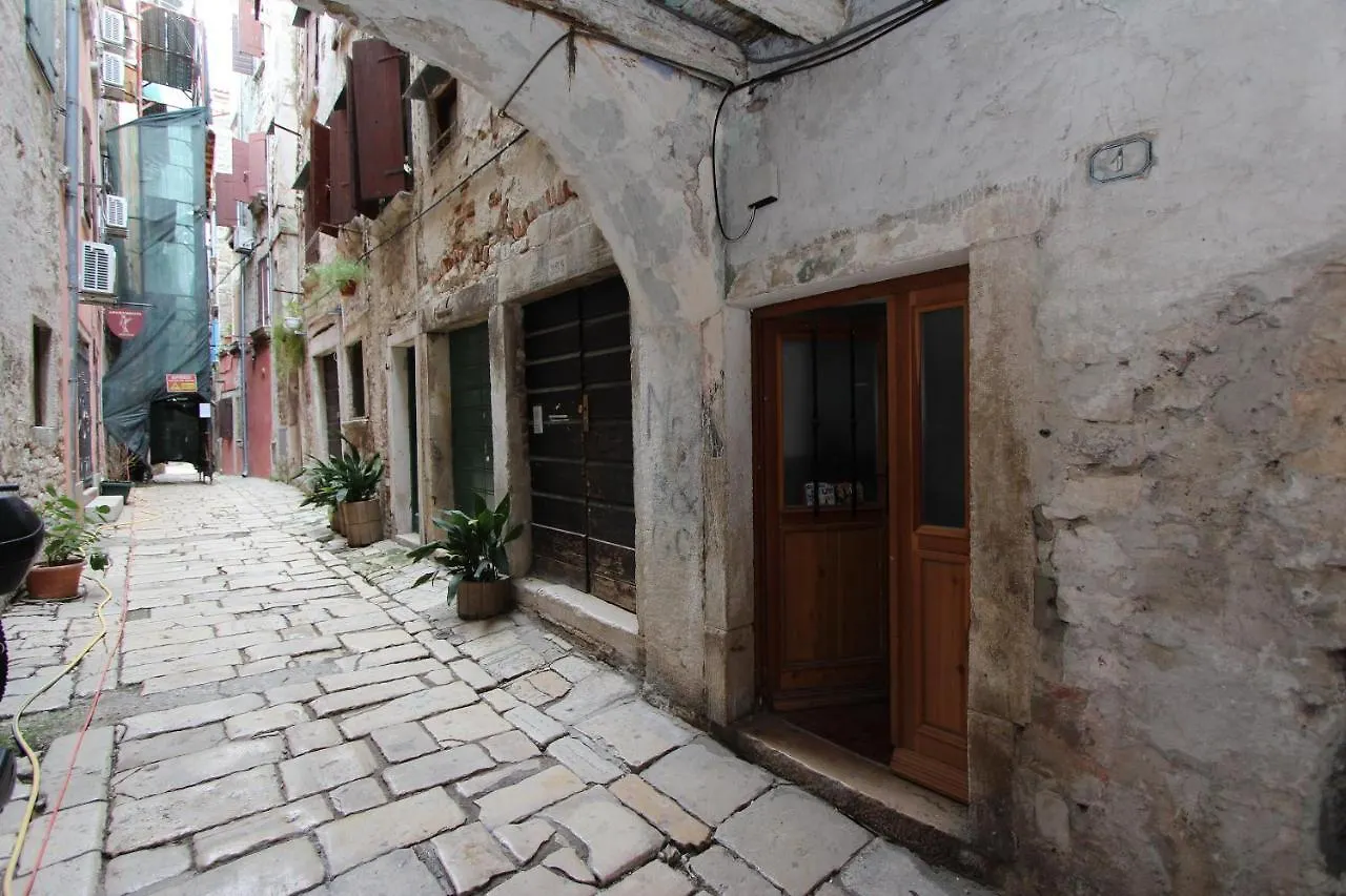 Studio Mira Rovinj Apartment